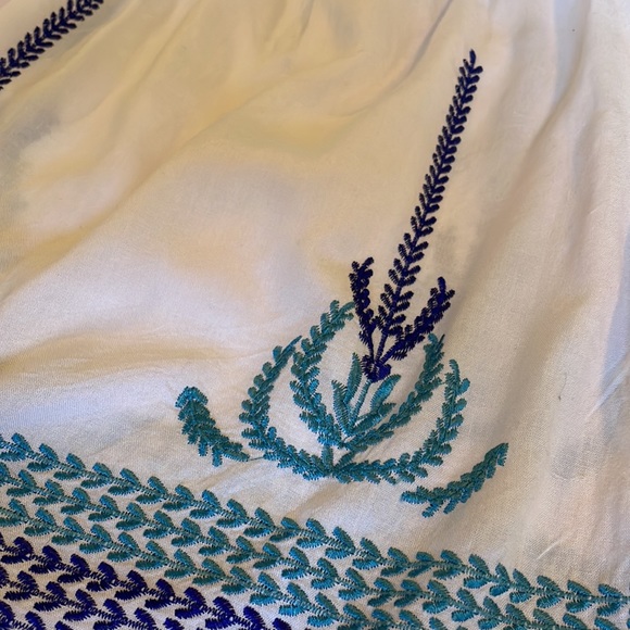 NWT Hazel Freddie smocked off the shoulder top - Picture 5 of 10